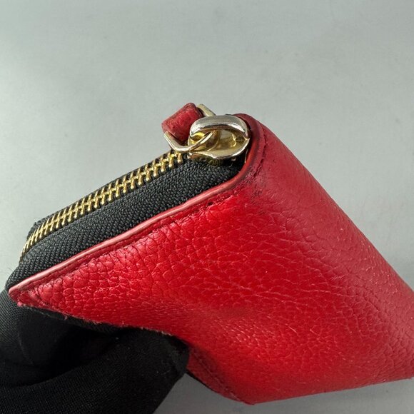 Marc Jacobs LEATHER ZIP AROUND WALLET IN TRUE RED - Picture 15 of 15